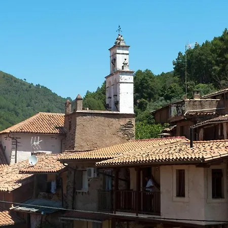 Charming House In With Fireplace And Terrace Tatil Evi Robledillo De Gata