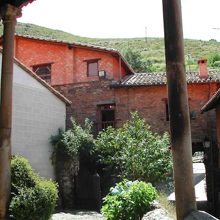Charming House In With Fireplace And Terrace Tatil Evi Robledillo De Gata