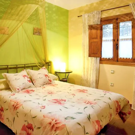 Tatil Evi Charming House In With Fireplace And Terrace Robledillo De Gata
