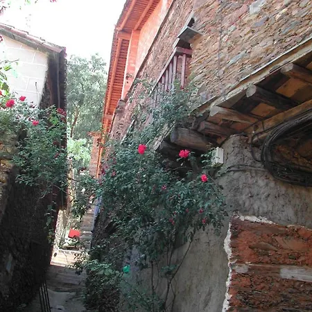 Charming House In With Fireplace And Terrace Tatil Evi