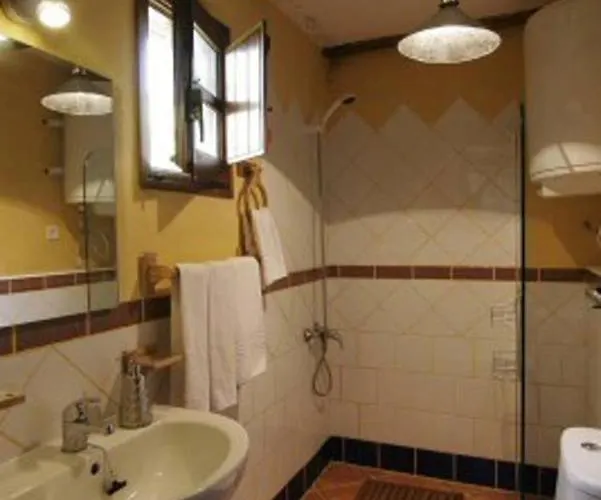 Charming House In With Fireplace And Terrace Robledillo De Gata