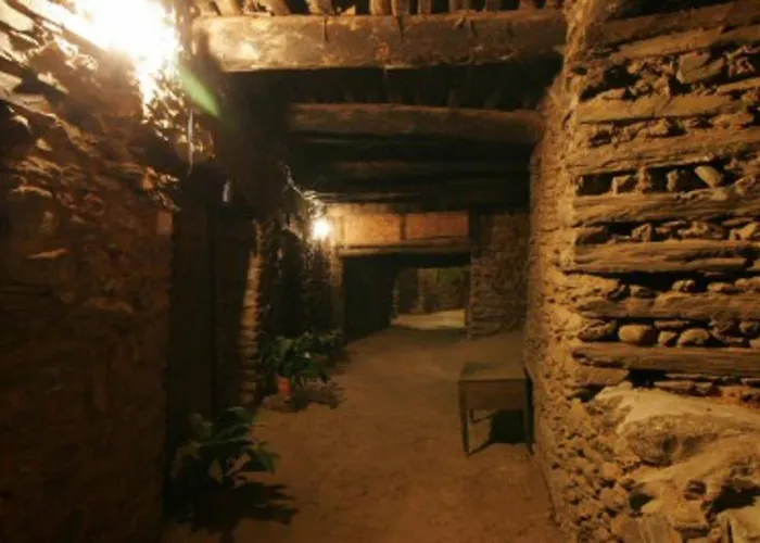 Prázdninový dům Charming House In With Fireplace And Terrace