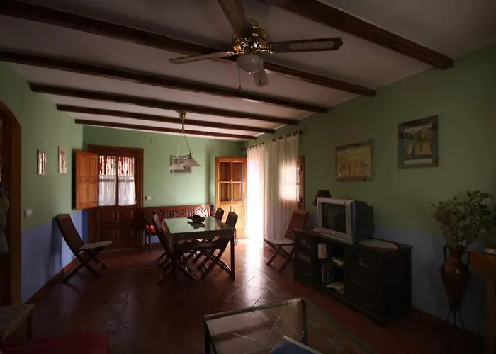 Charming House In With Fireplace And Terrace Prázdninový dům