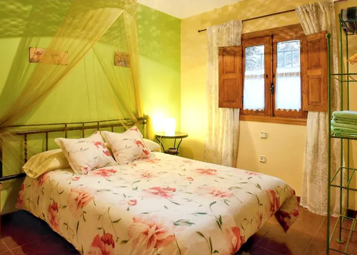 Prázdninový dům Charming House In With Fireplace And Terrace Robledillo De Gata